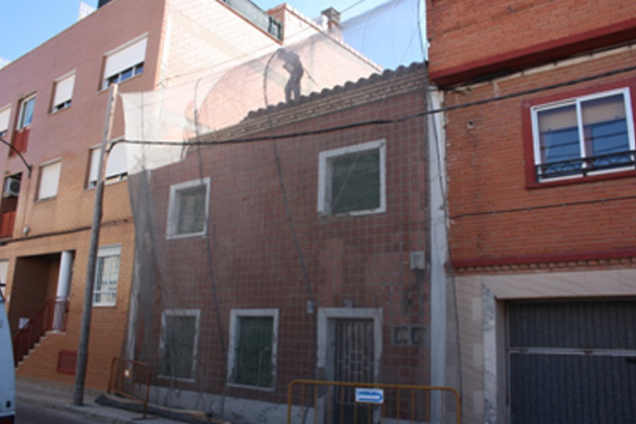 Demolición de edificio en Miralbueno